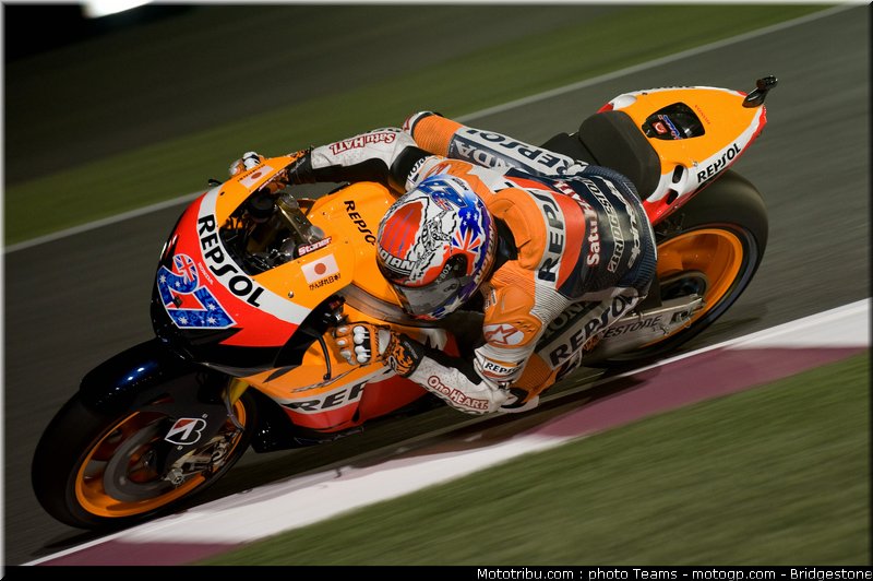 motogp_qatar_2011_stoner_26