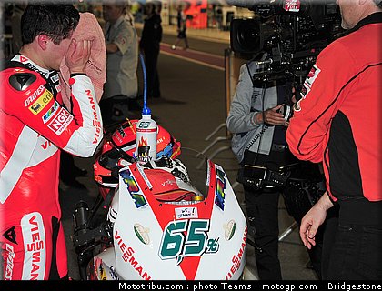 moto2_qatar_2011_bradl_18.jpg