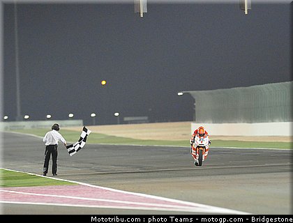 moto2_qatar_2011_bradl_22.jpg