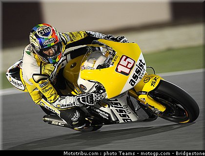 moto2_qatar_2011_deangelis_1.jpg
