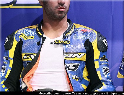 moto2_qatar_2011_dimeglio_09.jpg