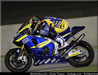moto2_qatar_2011_dimeglio_10.jpg