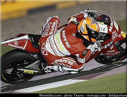 moto2_qatar_2011_fores_03.jpg