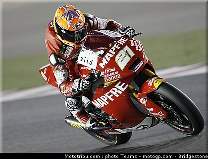 moto2_qatar_2011_fores_07.jpg