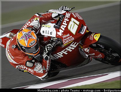 moto2_qatar_2011_fores_08.jpg