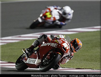 moto2_qatar_2011_fores_10.jpg