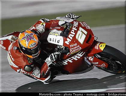 moto2_qatar_2011_fores_11.jpg
