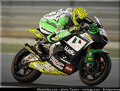 moto2_qatar_2011_iannone_3.jpg
