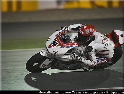 moto2_qatar_2011_krummenacher_1.jpg