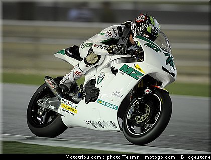 moto2_qatar_2011_neukirchner_2.jpg