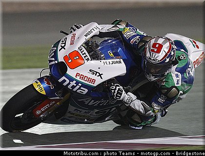 moto2_qatar_2011_noyes.jpg