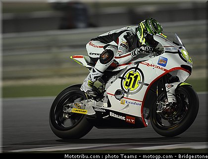 moto2_qatar_2011_pirro_03.jpg