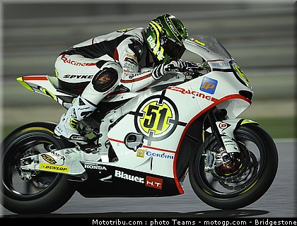 moto2_qatar_2011_pirro_04.jpg