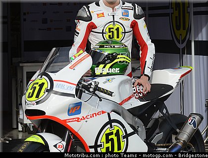 moto2_qatar_2011_pirro_10.jpg