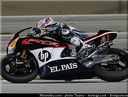 moto2_qatar_2011_pons_2.jpg