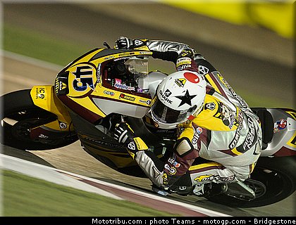 moto2_qatar_2011_redding_05.jpg