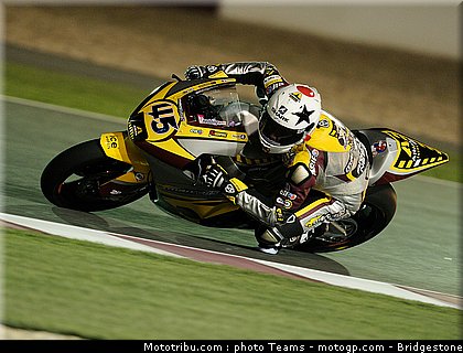 moto2_qatar_2011_redding_06.jpg