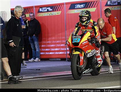 moto2_qatar_2011_simeon_06.jpg