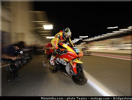 moto2_qatar_2011_simeon_08.jpg