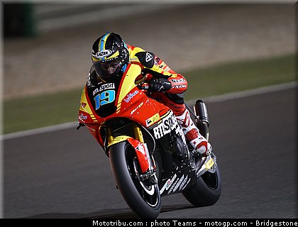 moto2_qatar_2011_simeon_16.jpg