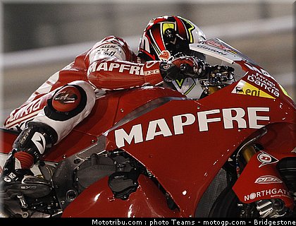 moto2_qatar_2011_simon_04.jpg