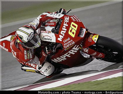 moto2_qatar_2011_simon_08.jpg
