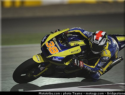 moto2_qatar_2011_smith_02.jpg