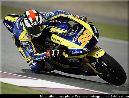 moto2_qatar_2011_smith_07.jpg