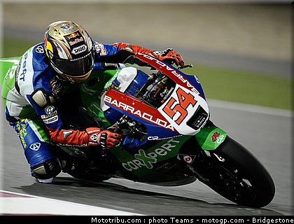 moto2_qatar_2011_sofuoglu_1.jpg