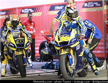 moto2_qatar_2011_team_tech3_1.jpg