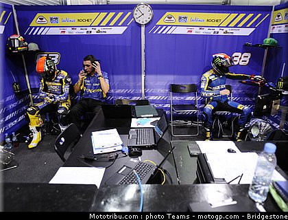 moto2_qatar_2011_team_tech3_2.jpg