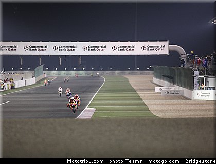 motogp_qatar_2011_0013.jpg