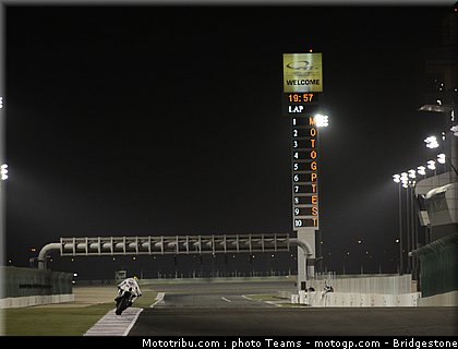 motogp_qatar_2011_0034.jpg