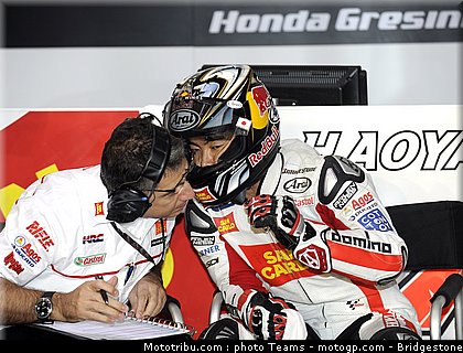 motogp_qatar_2011_aoyama_01.jpg