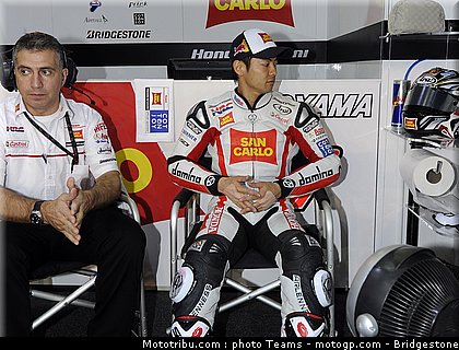 motogp_qatar_2011_aoyama_03.jpg