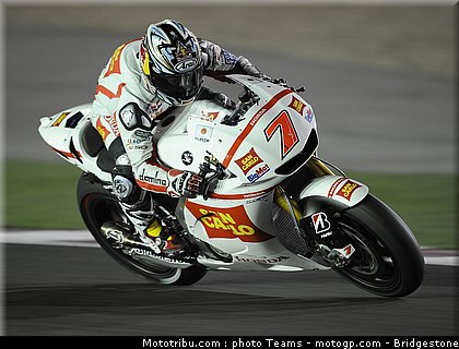 motogp_qatar_2011_aoyama_08.jpg