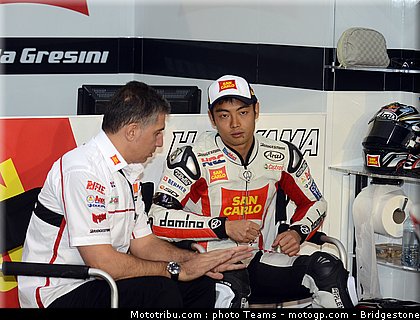 motogp_qatar_2011_aoyama_13.jpg