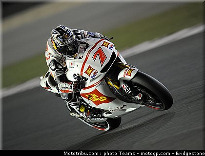 motogp_qatar_2011_aoyama_24.jpg