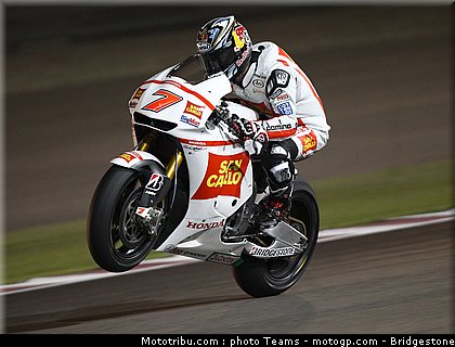 motogp_qatar_2011_aoyama_37.jpg