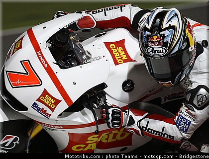 motogp_qatar_2011_aoyama_38.jpg