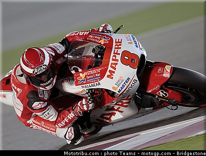 motogp_qatar_2011_barbera_11.jpg