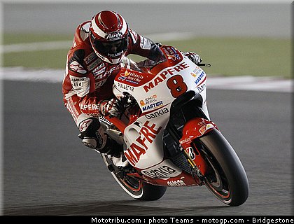 motogp_qatar_2011_barbera_14.jpg