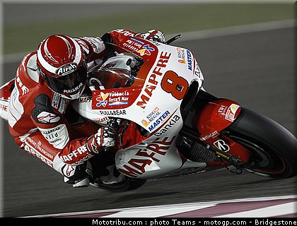 motogp_qatar_2011_barbera_15.jpg