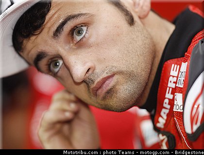 motogp_qatar_2011_barbera_16.jpg