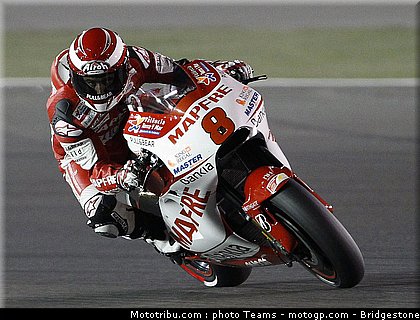 motogp_qatar_2011_barbera_18.jpg