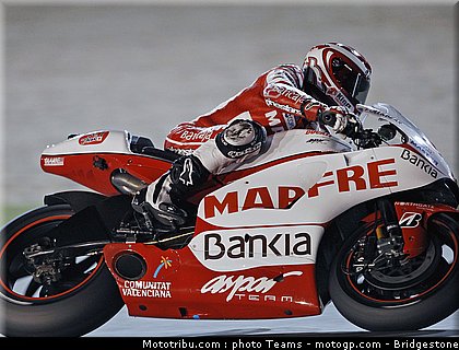 motogp_qatar_2011_barbera_19.jpg