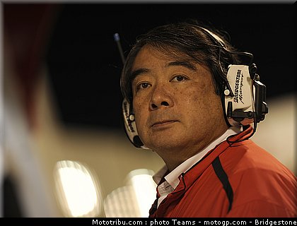motogp_qatar_2011_bridgestone_10.jpg