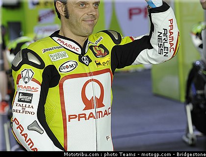 motogp_qatar_2011_capirossi_06.jpg