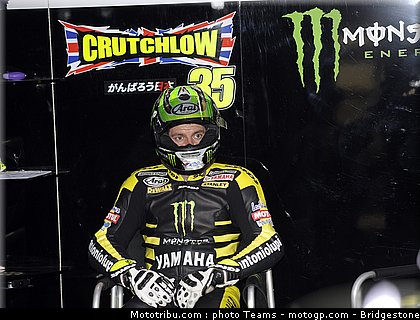 motogp_qatar_2011_crutchlow_11.jpg