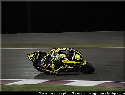 motogp_qatar_2011_crutchlow_24.jpg
